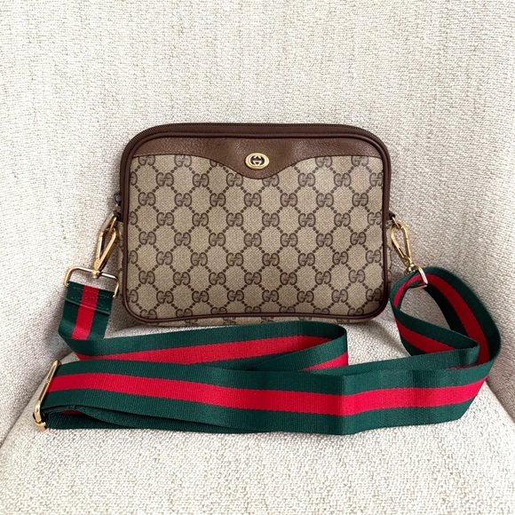 Authentic Gucci brown monogram coated canvas crossbody bag - Picture 1 of 16